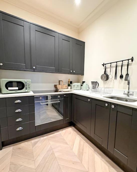 Luxury Apartment, Old Town - Hastings Ngoại thất bức ảnh